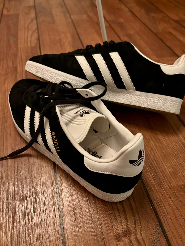 Adidas (Gazelle) skógvar std. 44 til sølu